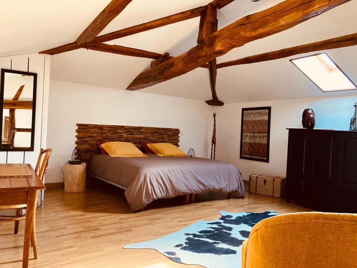 Maison De Campagne Avec Cheminee Et Exterieur La Neuville-aux-Bois Luaran gambar